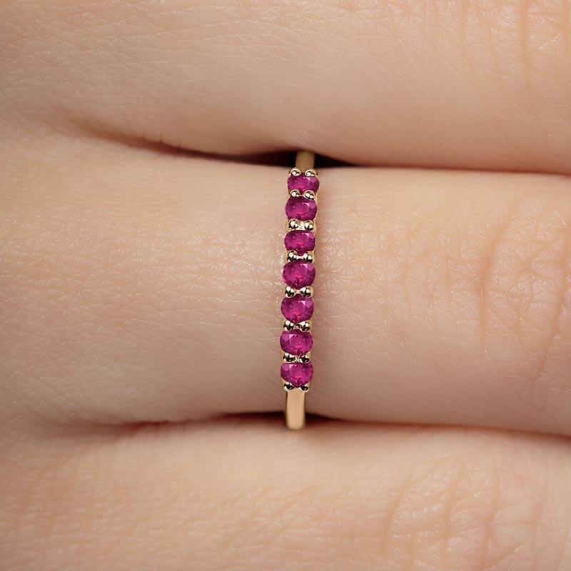 Vadha ring rose gold set with rubies