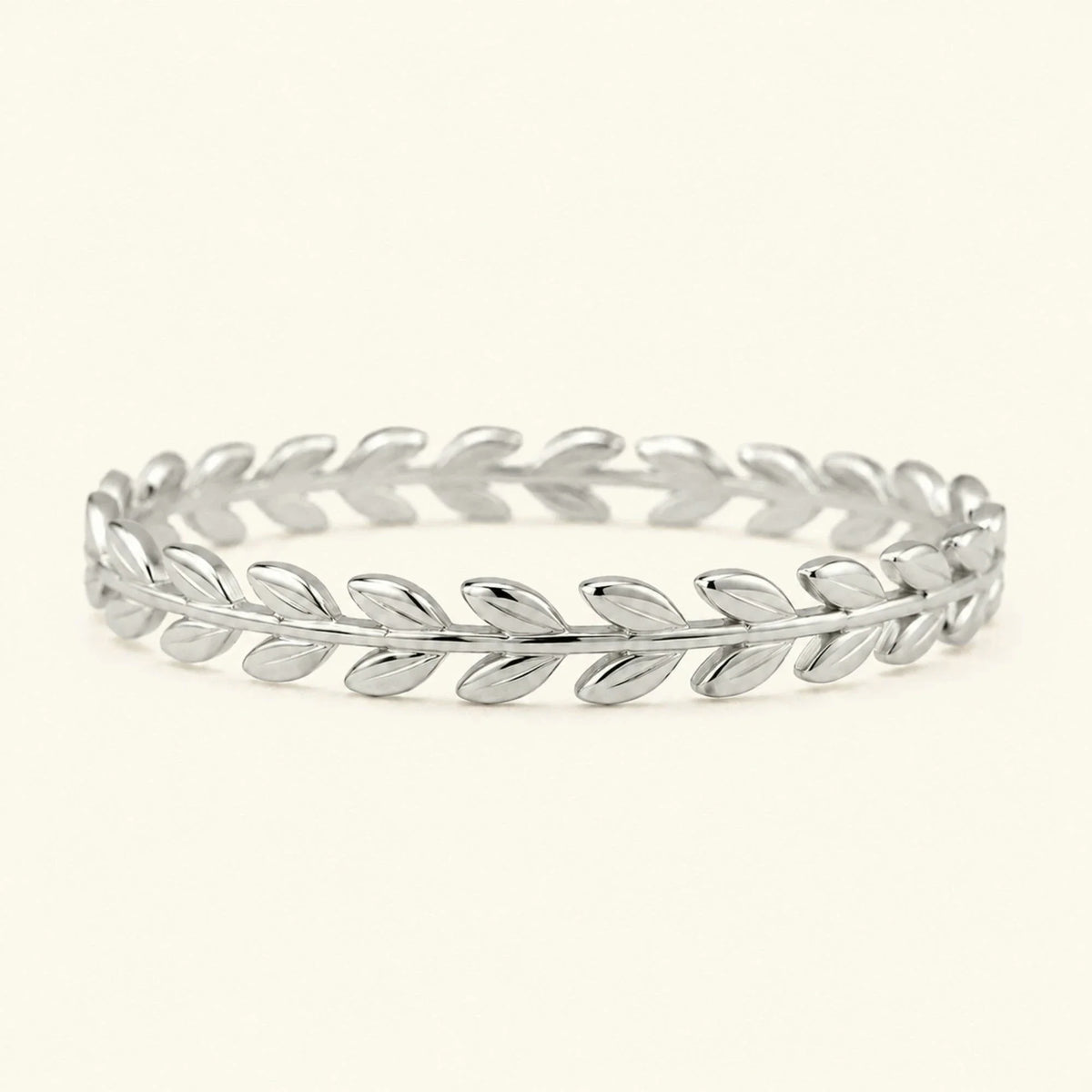 Women's 3mm laurel chiselled 18K white gold wedding ring Daphné