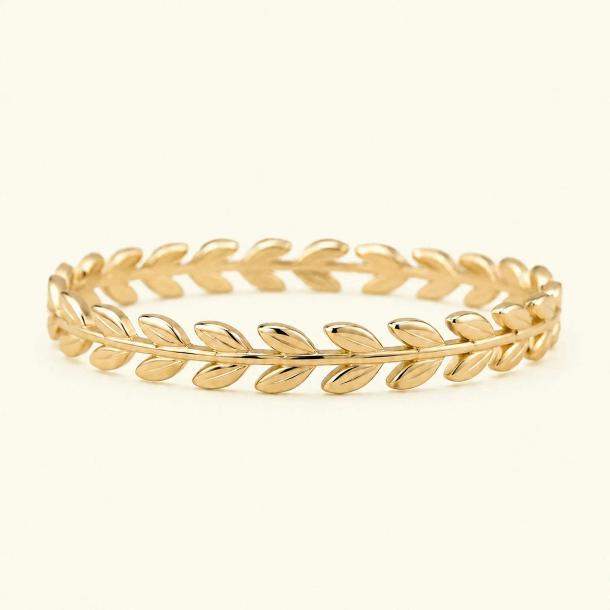Women's 3mm laurel chiselled 18K yellow gold wedding ring Daphné