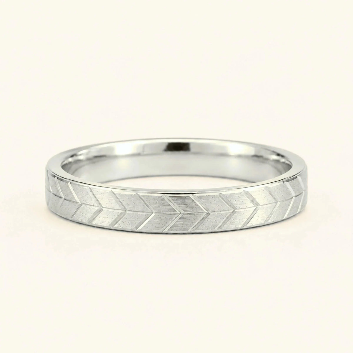 Men's 3mm chevron engraved white gold wedding ring Maât