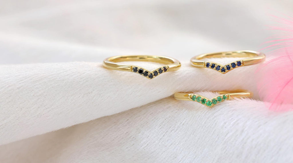 Sakshi wedding rings in 18K yellow gold by Mayuri