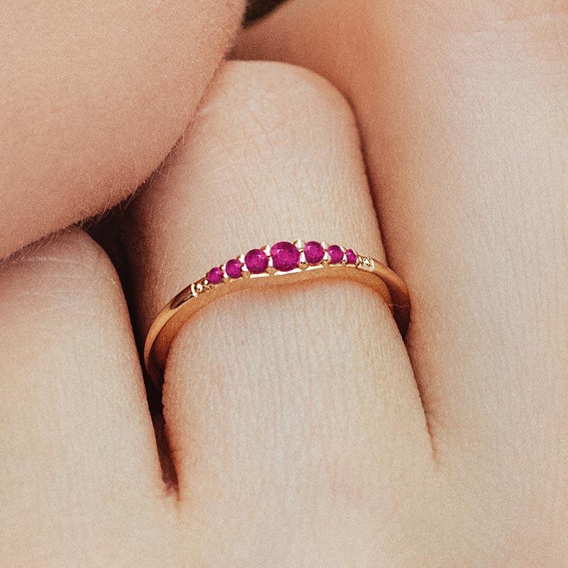 Wedding ring pavé set with rubies