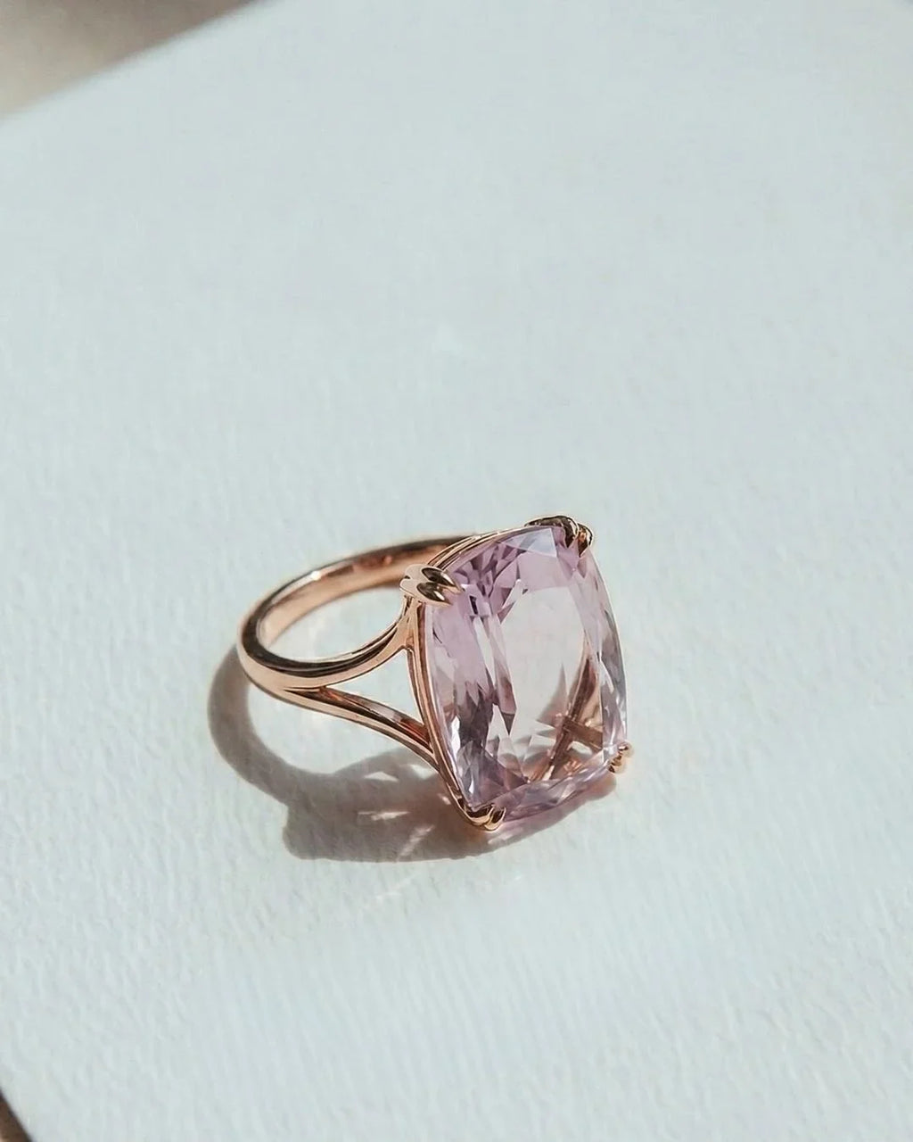 Rose de France amethyst in a delicate lavender shade, set in 18K rose gold