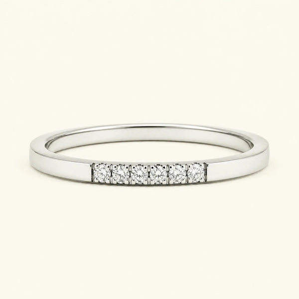 Fine ring pavé set with white diamonds in white gold