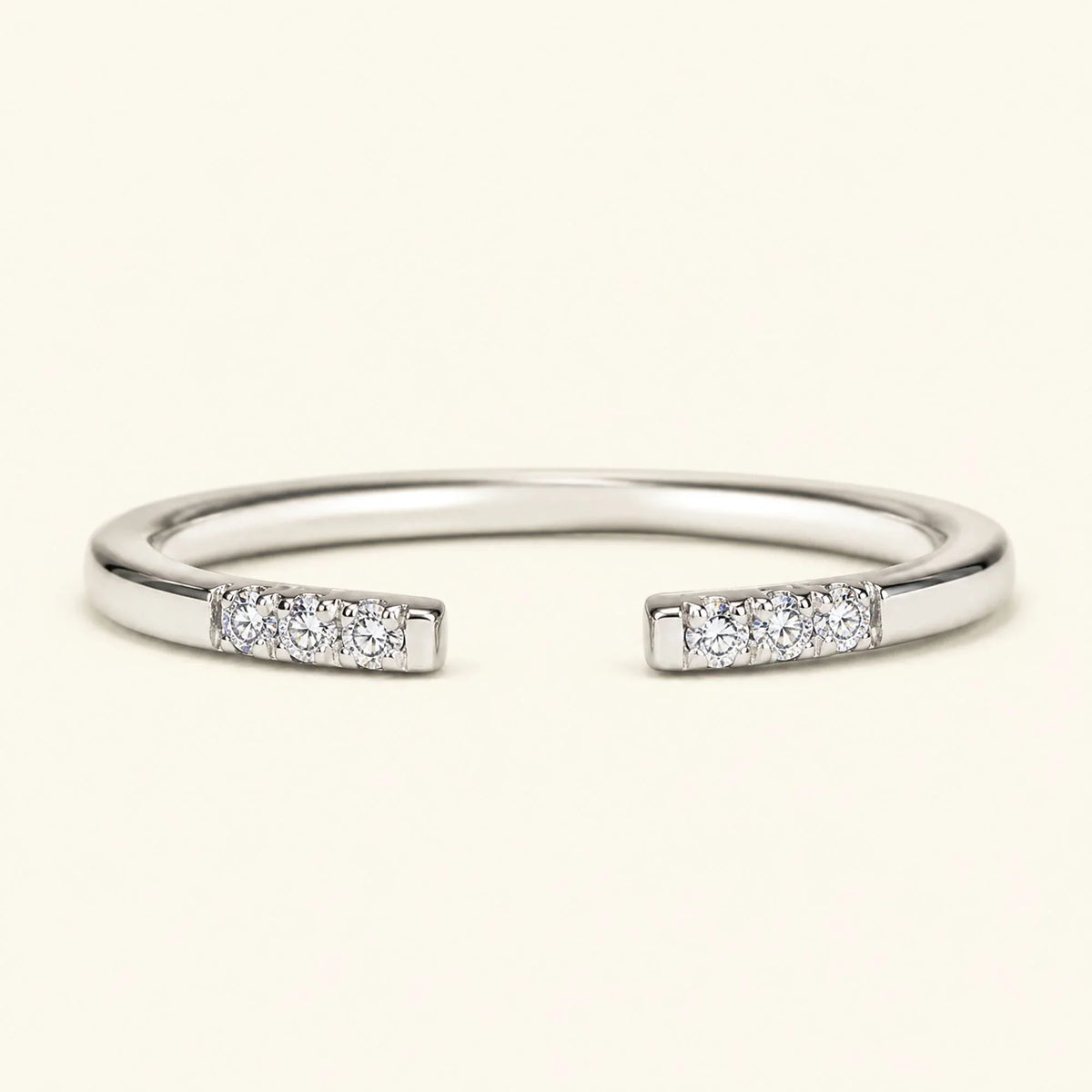 Open fine ring pavé set with white diamonds in white gold