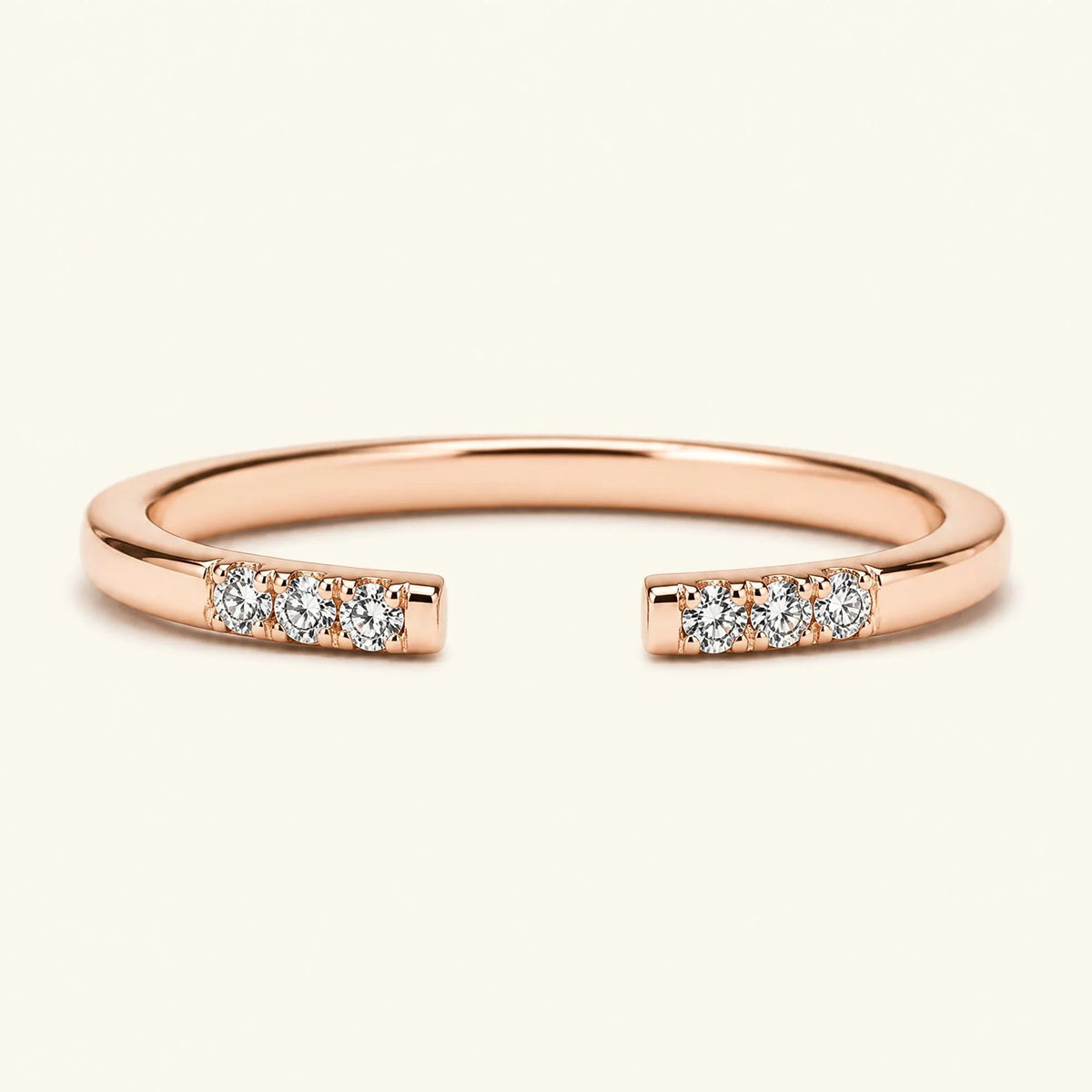 Open fine ring pavé set with white diamonds in rose gold