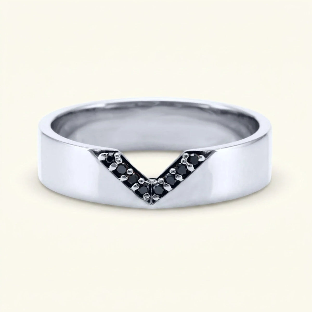 V-shaped ring pavé black diamonds men's white gold