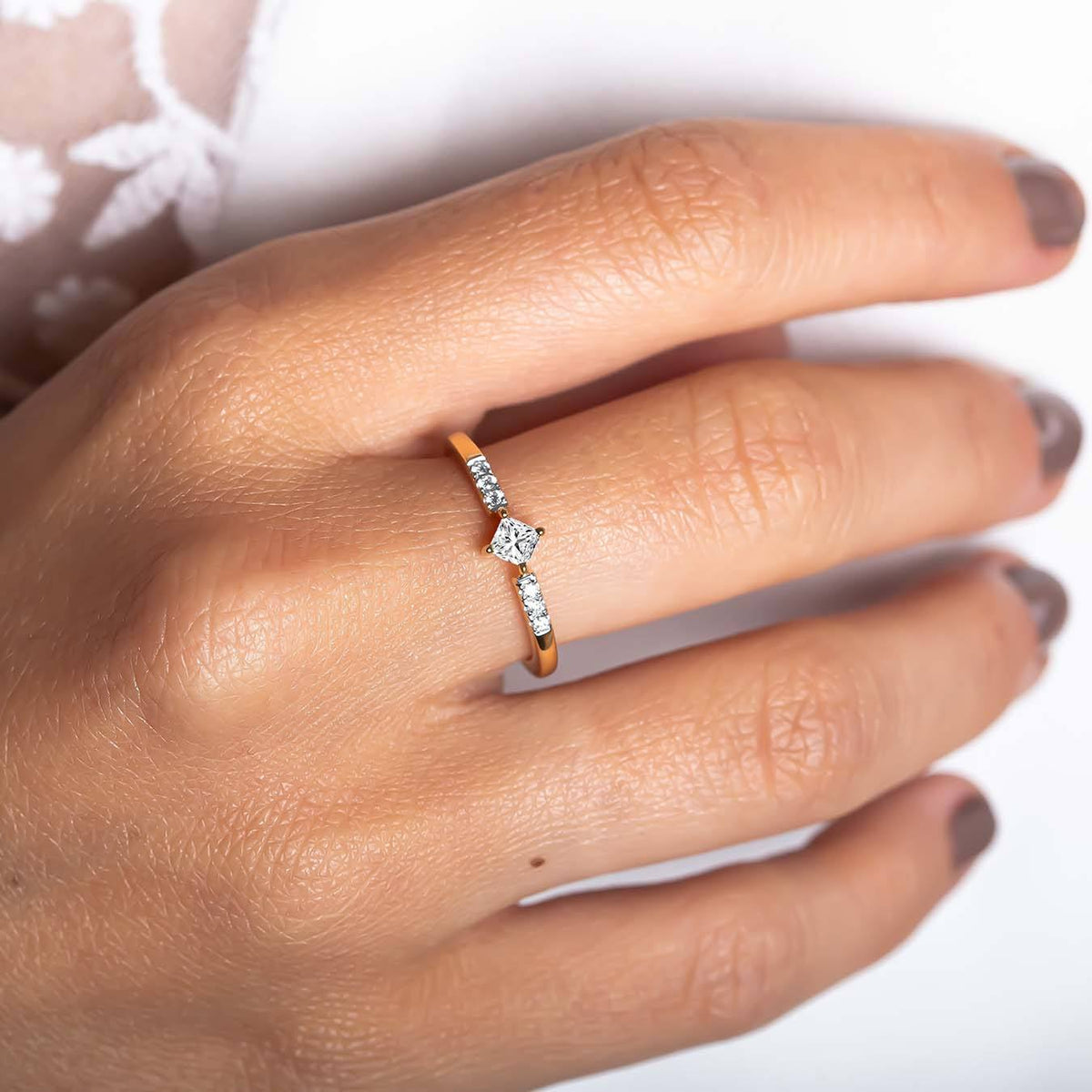 Engagement ring princess cut diamond with pavé diamonds