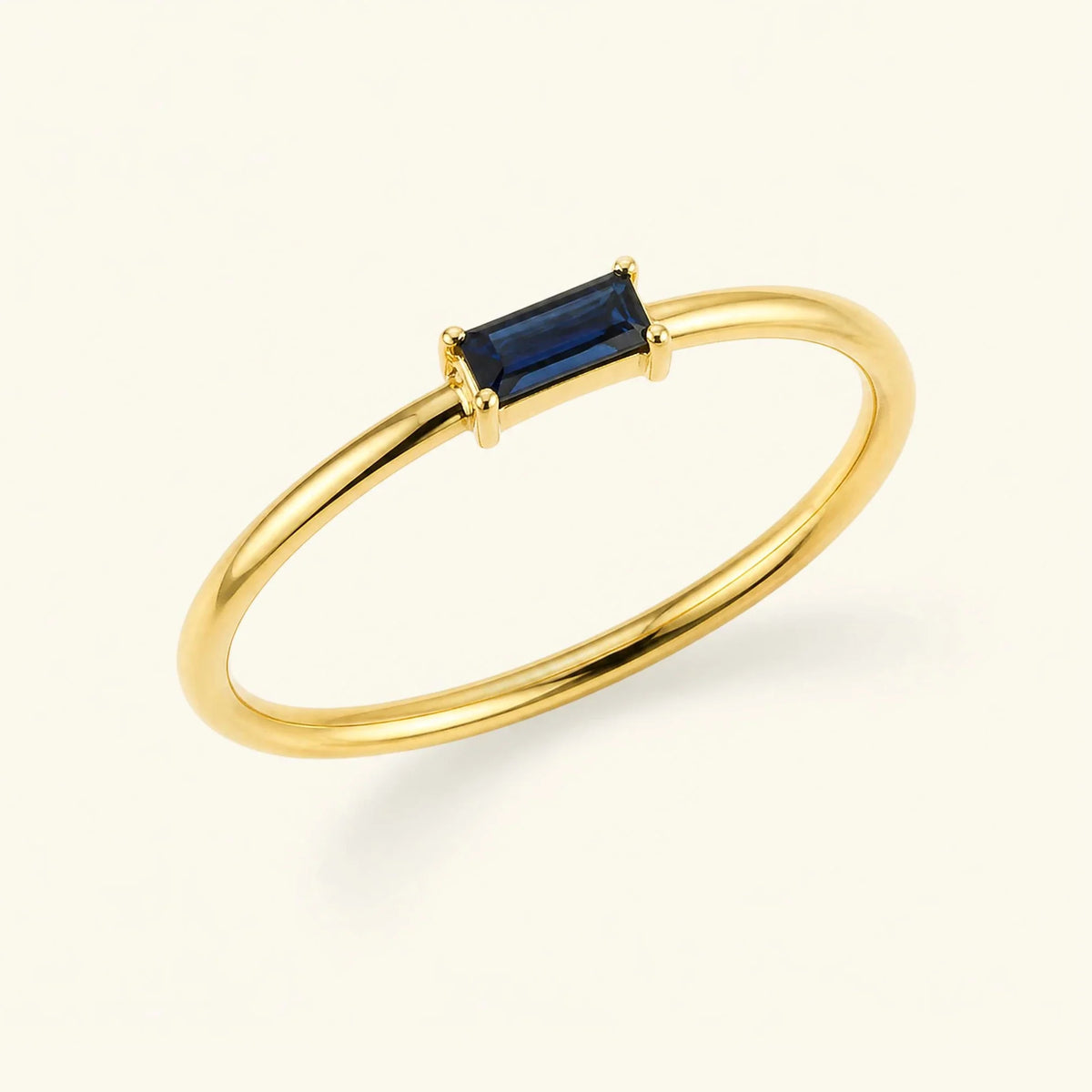 Shanti solitaire engagement ring sapphire baguette — 18K vermeil — side view