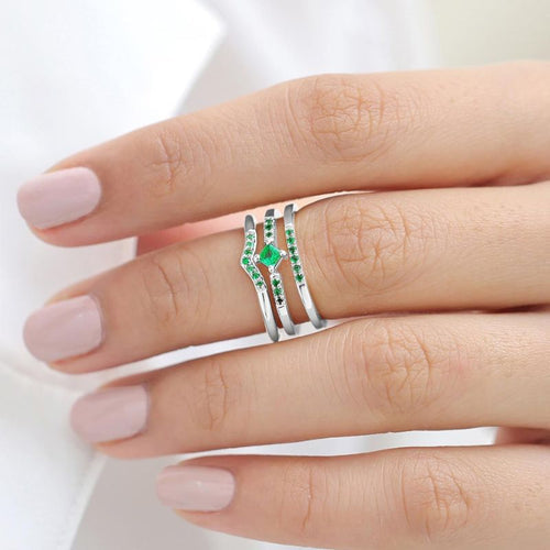 Kali collection emerald rings in 925 silver, worn, Mayuri