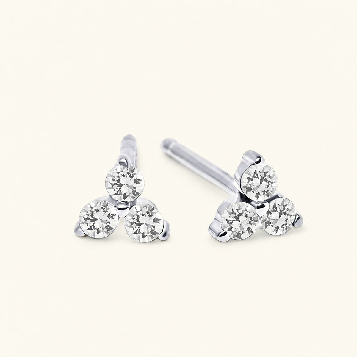 Radha earrings diamond - white gold