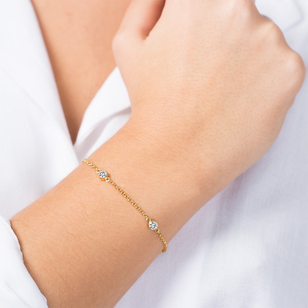 Bezel-set gold diamond bracelet