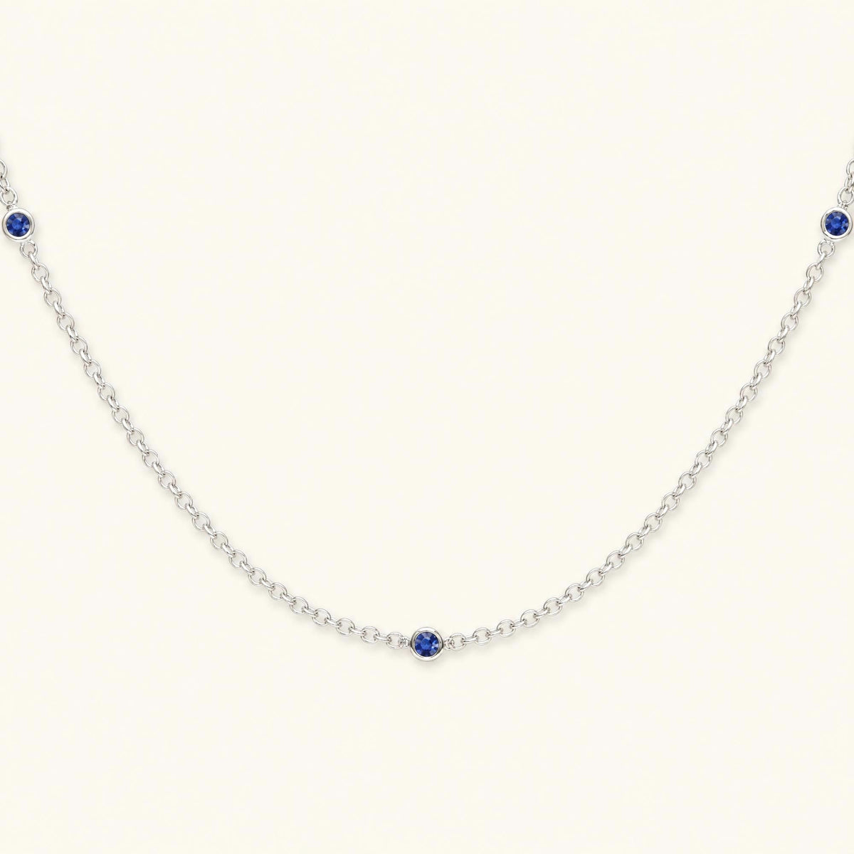 Asonya sapphire necklace in white gold