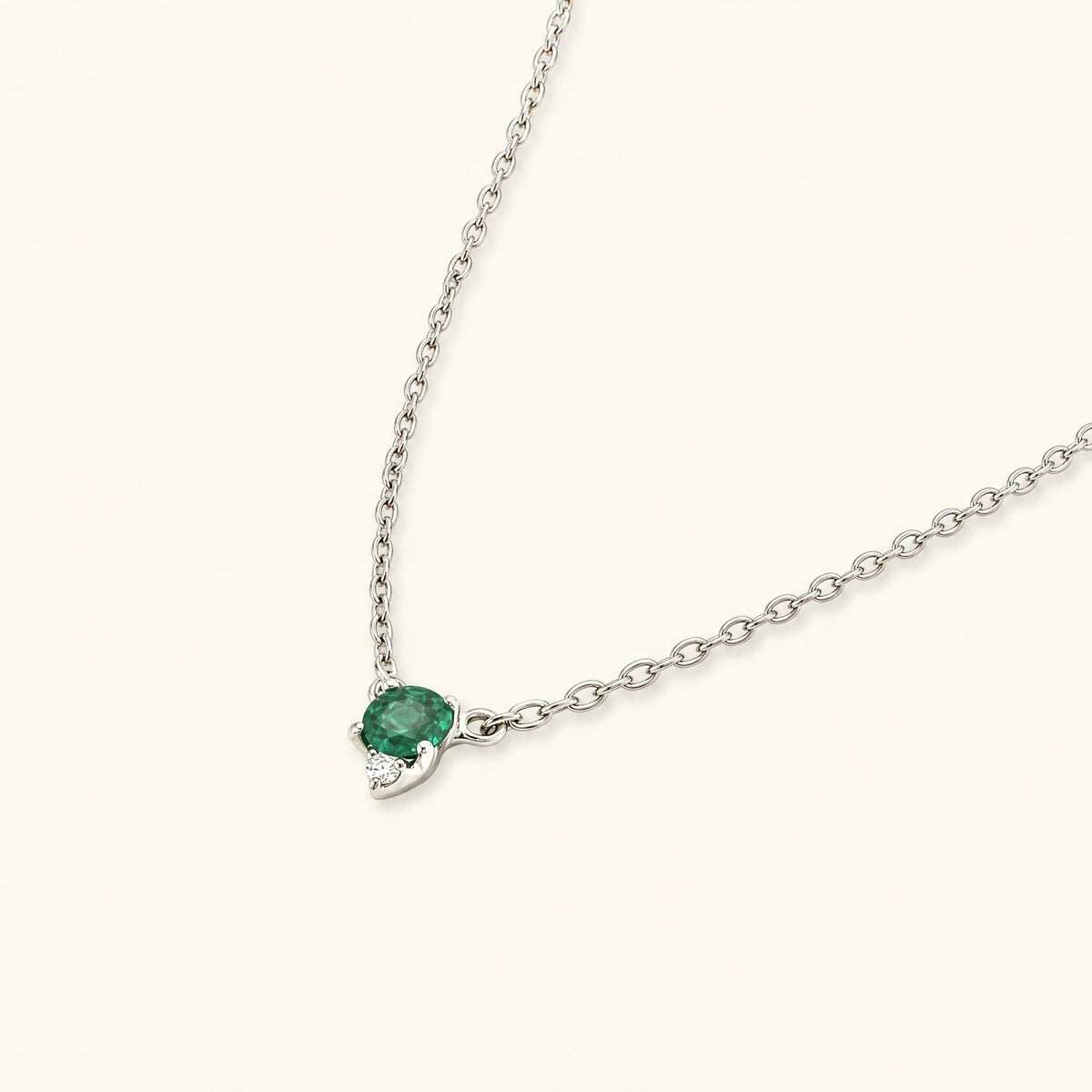 Devi necklace emerald and diamond white gold